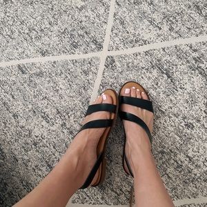 CUSHIONAIRE Strappy Sandals